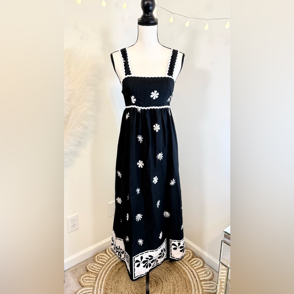 🌾 Zara Black Maxi‎ Dress with White Floral Accents